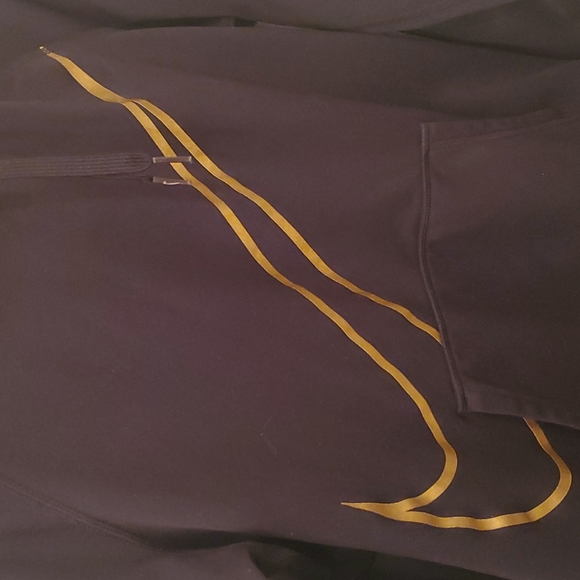 Nike Therma Fit All Time Swoosh Women's Hoodie - Picture 3 of 10